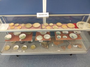 周辺からの出土品（勝瑞城館展示室内）